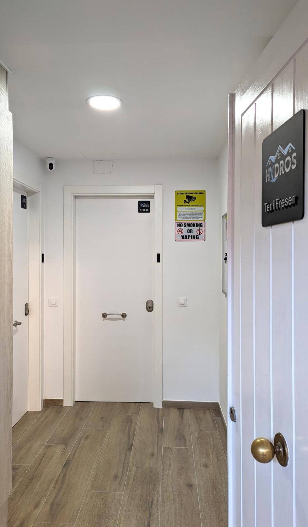 Hydros Appartement Ripoll Buitenkant foto